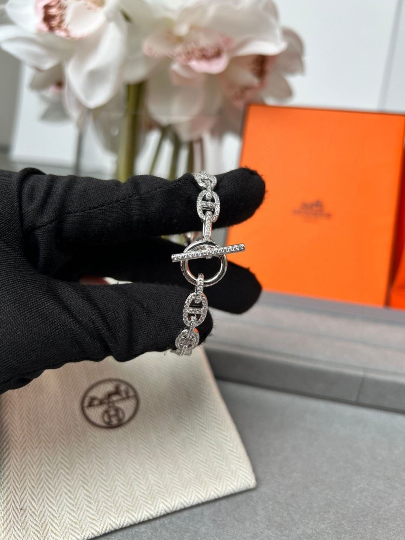 H**me5 bracelets